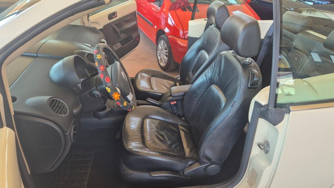 Volkswagen New Beetle 1.4 16V Cabrio