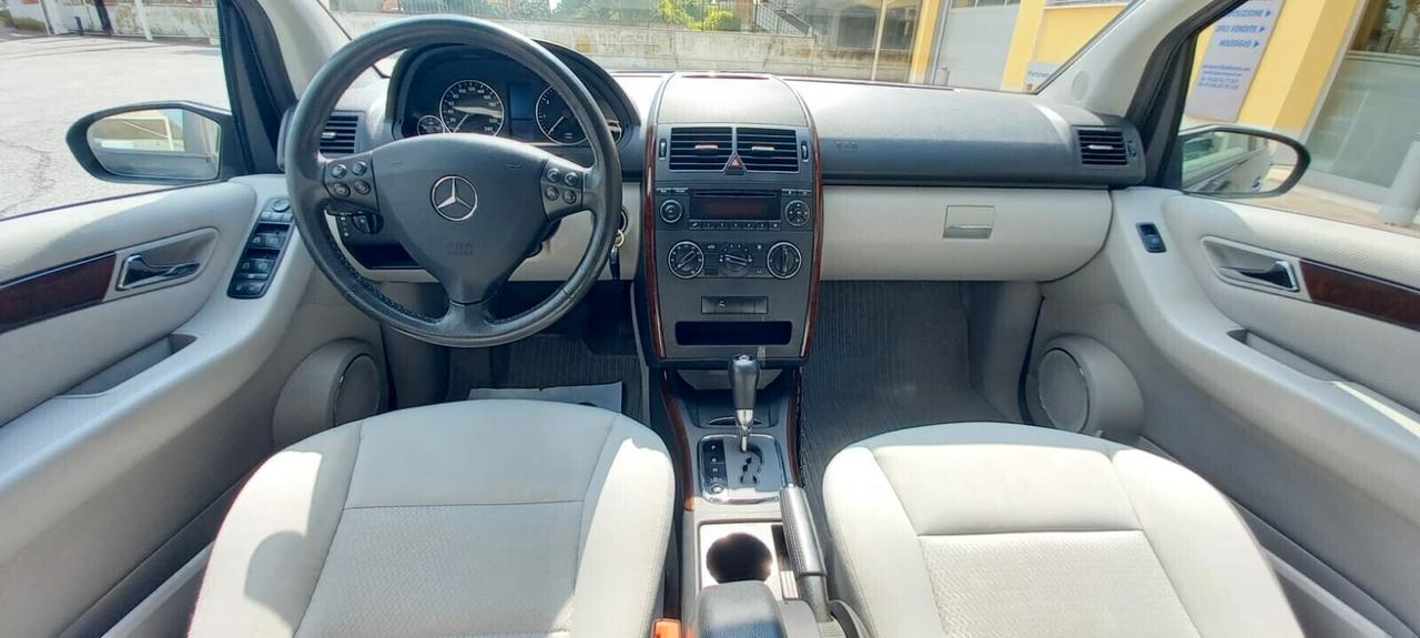 Mercedes-Benz Classe A 150 All. Elegance Benzina cc. 1.5 CV. 95 Cambio Automatico 5 Porte 5 Posti Utilizzabile anche per i Neopatentati.