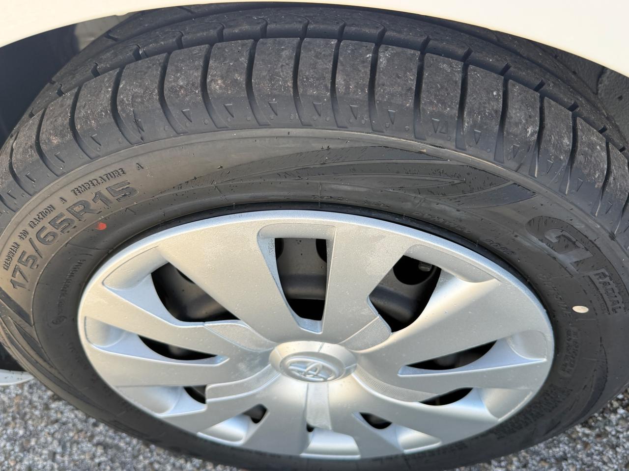 Toyota Yaris 1.0 5 porte Active