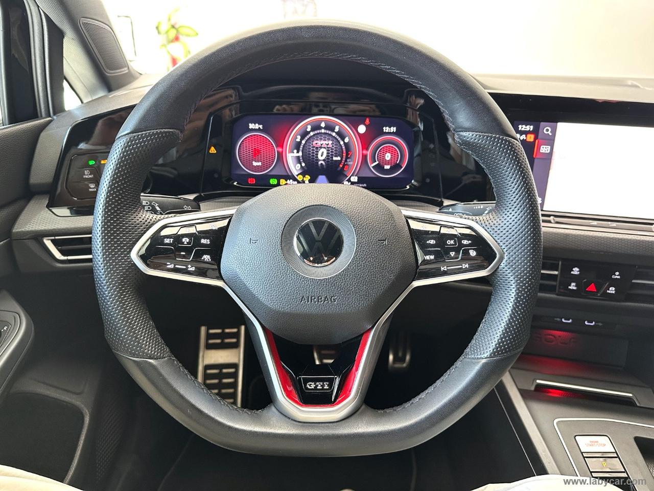 VOLKSWAGEN Golf GTI 8 PERFORMANCE 2.0 TSI DSG