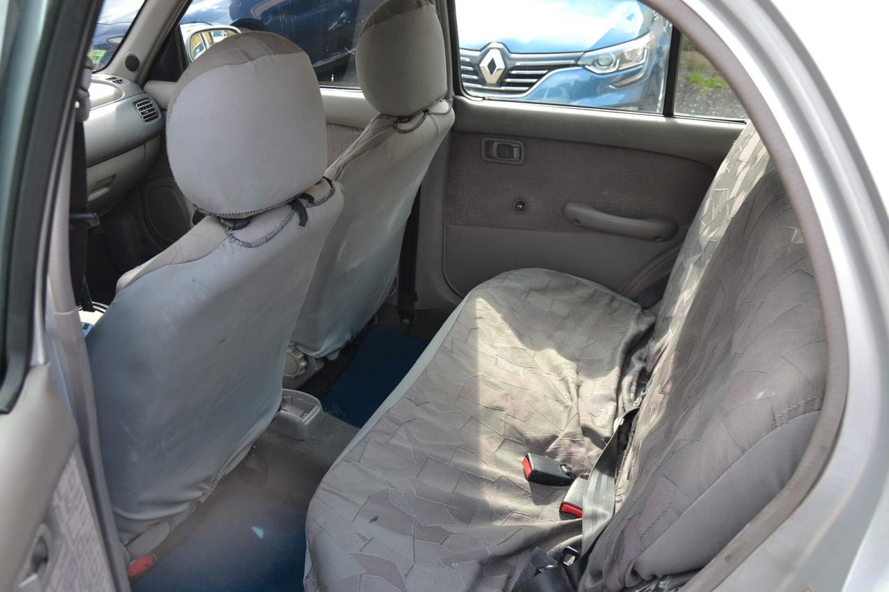 Nissan Micra 1.4i 16V cat 5 porte Matic