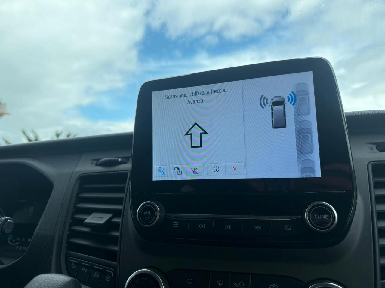 Ford Transit Custom 320 2.0 EcoBlue 170 L1H1 Combi Trend