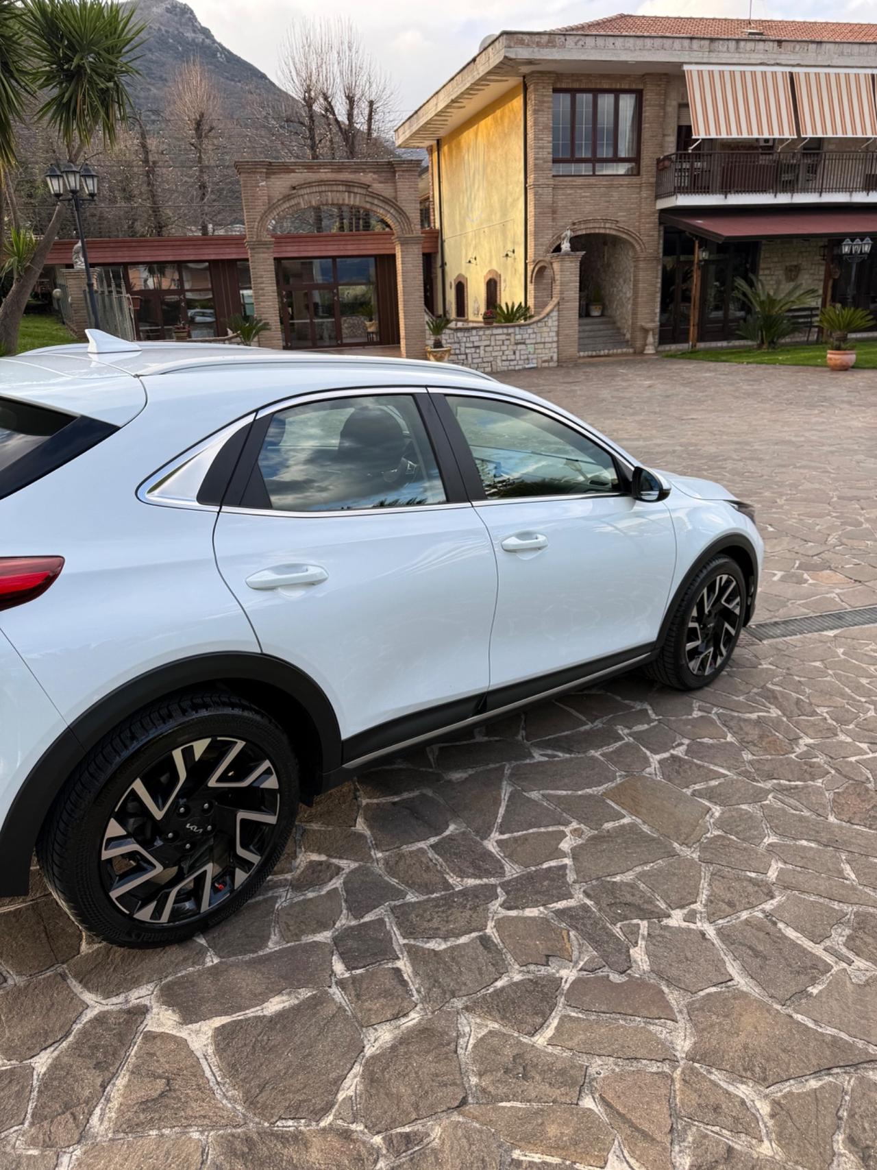 Kia XCeed 1.6 CRDi 136 CV uno proprietario 27/12/2022