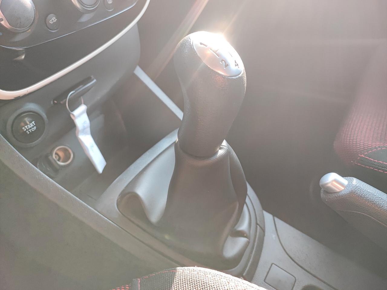 Renault Clio 1.5 dCi 8V 75CV 5 porte Wave