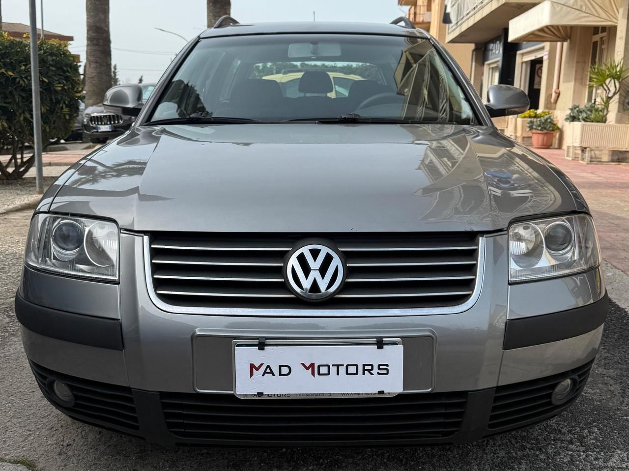Volkswagen Passat 1.9 TDI/130 CV cat Var. H.line 2004