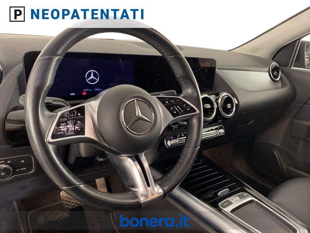 Mercedes GLA 180 180 D Progressive Advanced 8G-DCT
