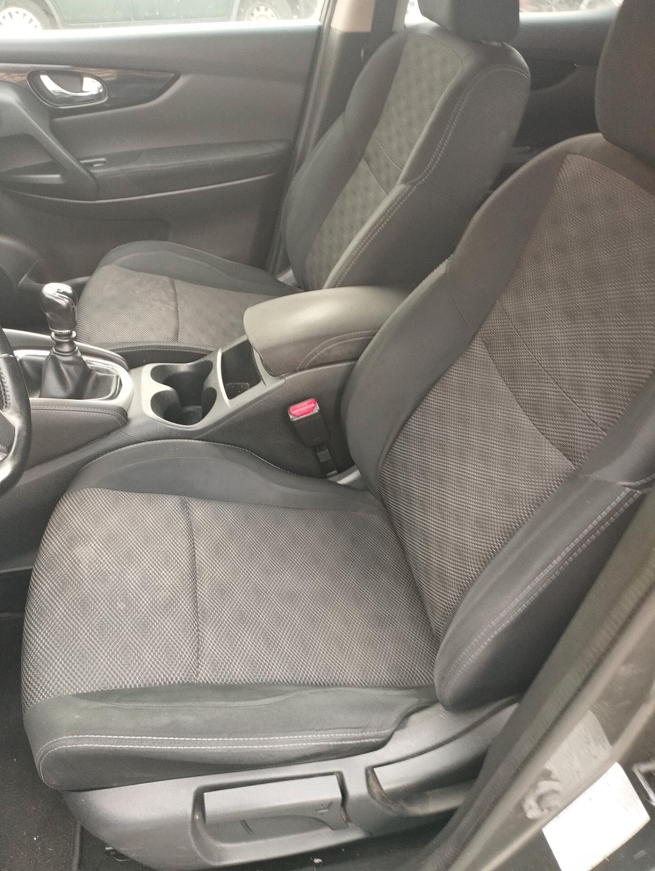 Nissan Qashqai 1.6 dCi DPF Tekna