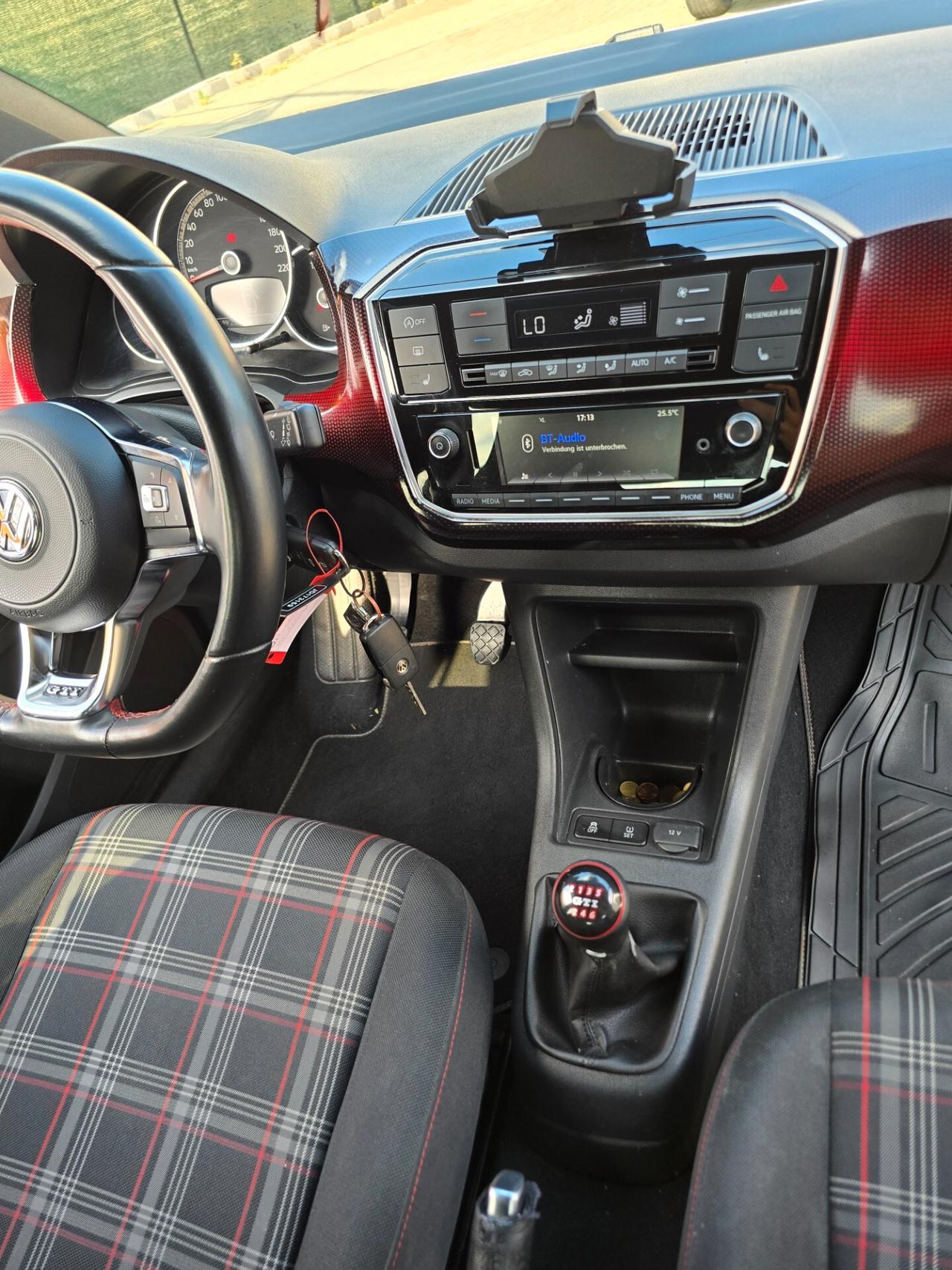 Volkswagen up! 1.0 GTI 116cv