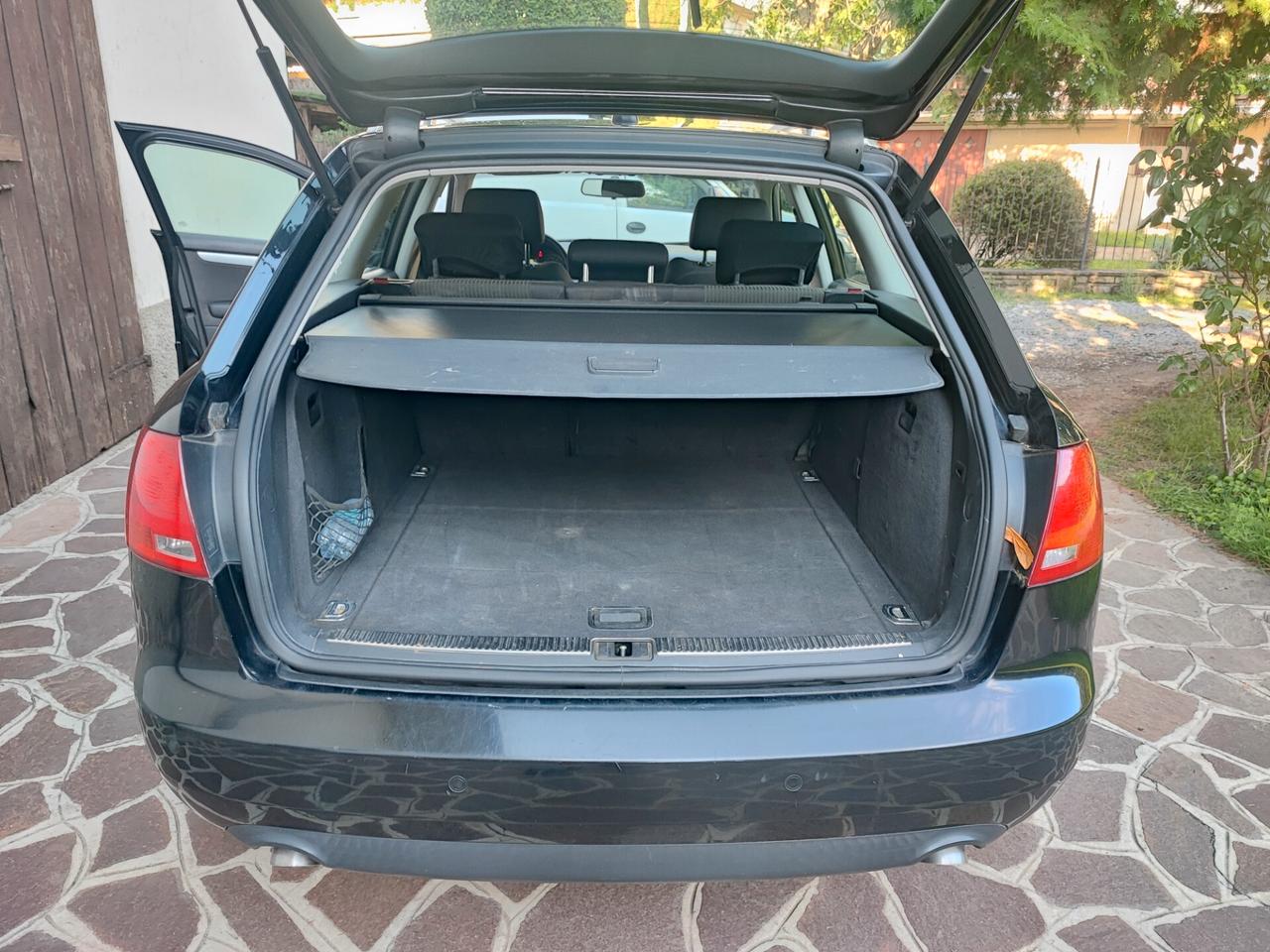 Audi A4 2.0 TDI S-Line F.AP. Avant quattro top