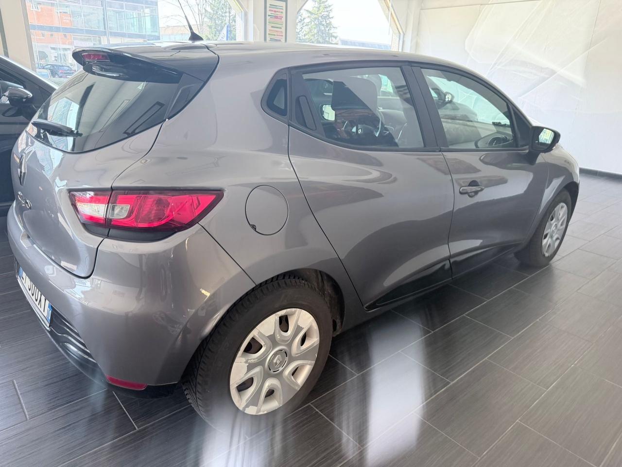 Clio 1.2 75CV GPL CASA MADRE