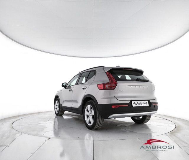 VOLVO XC40 B3 Mild hybrid Benzina Essential