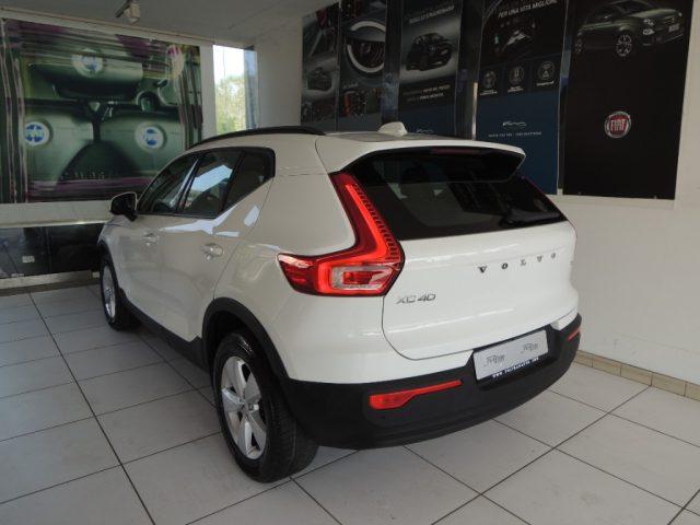 VOLVO XC40 T2 Momentum
