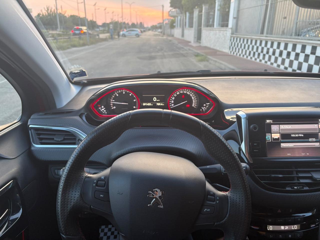 Peugeot 2008 BlueHDi GT Line Unipro 2016