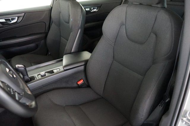 VOLVO V60 D3 Momentum Business Uniprop. Ufficiale Italia