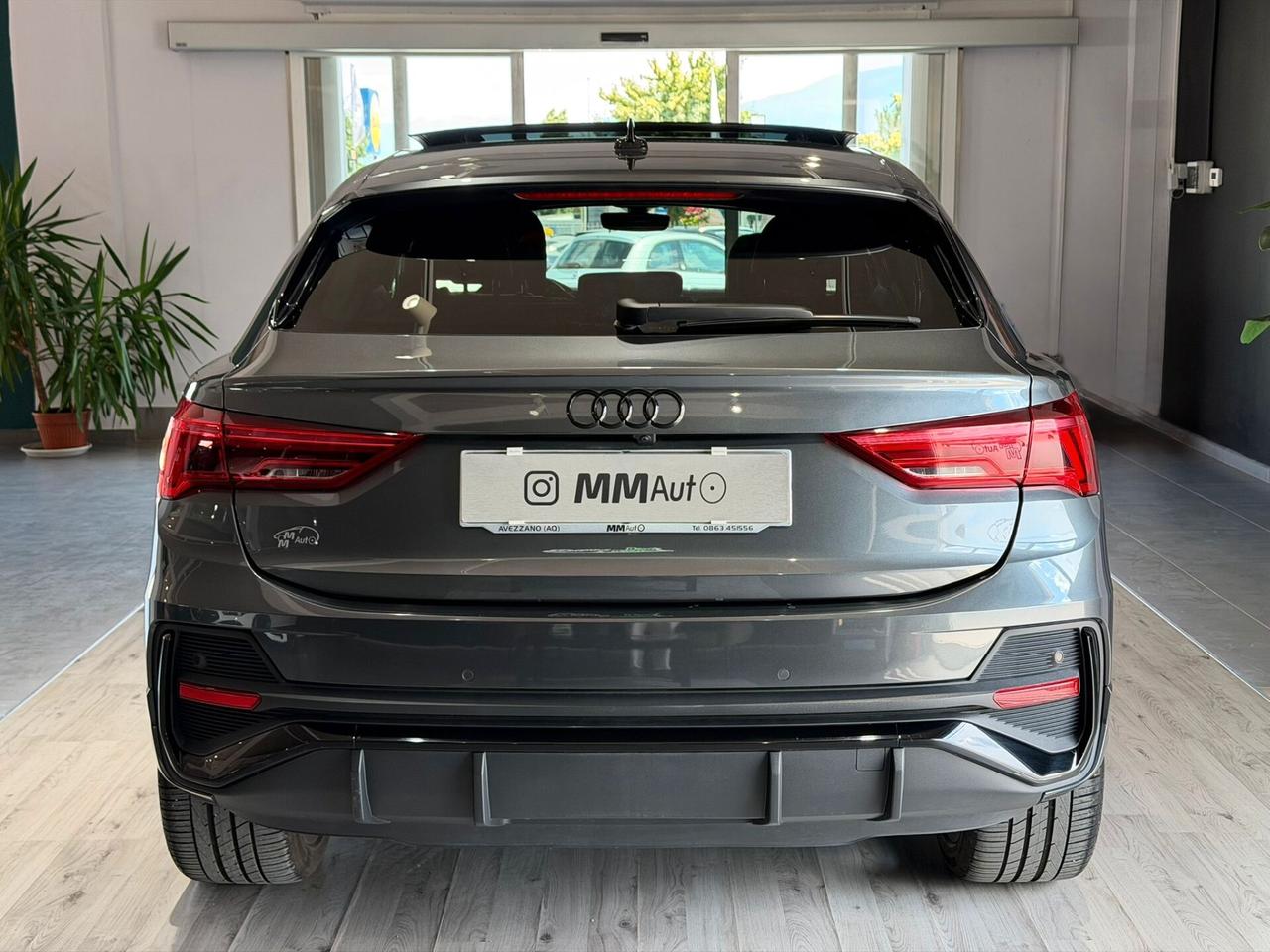Audi Q3 SPB 35 TDI S-Line Identity Black S-Tronic