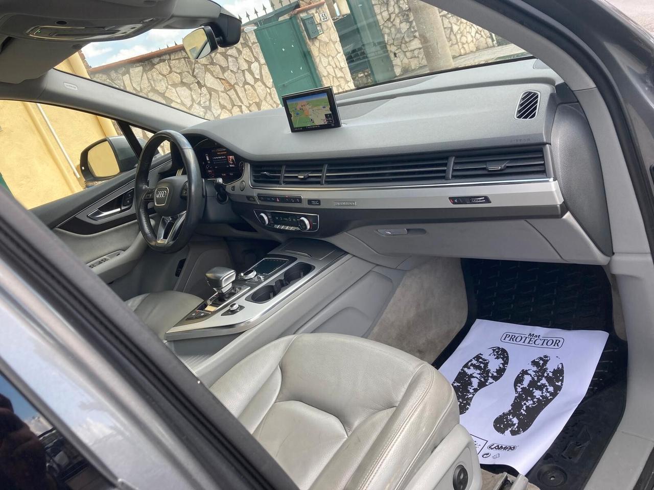 Audi Q7 3.0 TDI 272 CV quattro TETTO GARANZIA 7 POSTI