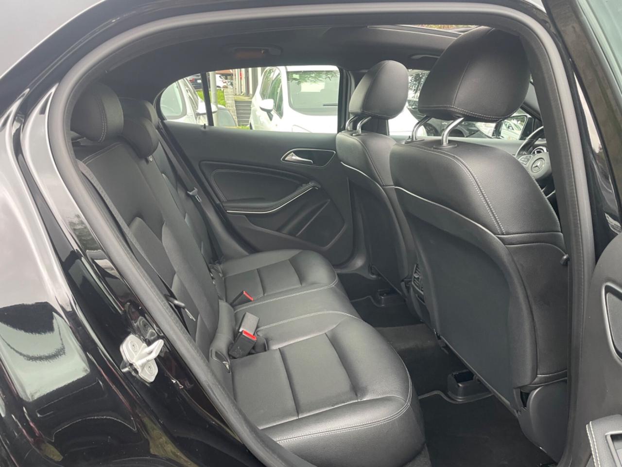 Mercedes-benz GLA 220 d Automatic 4Matic Sport Tetto apribile