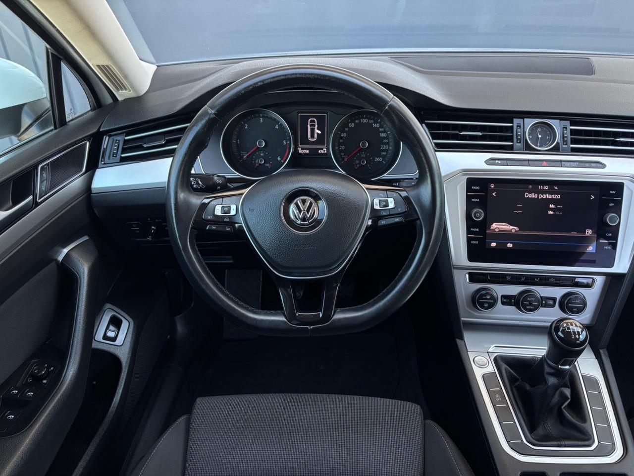 Volkswagen Passat 1.6 TDI. Garanzia. Neopatentati
