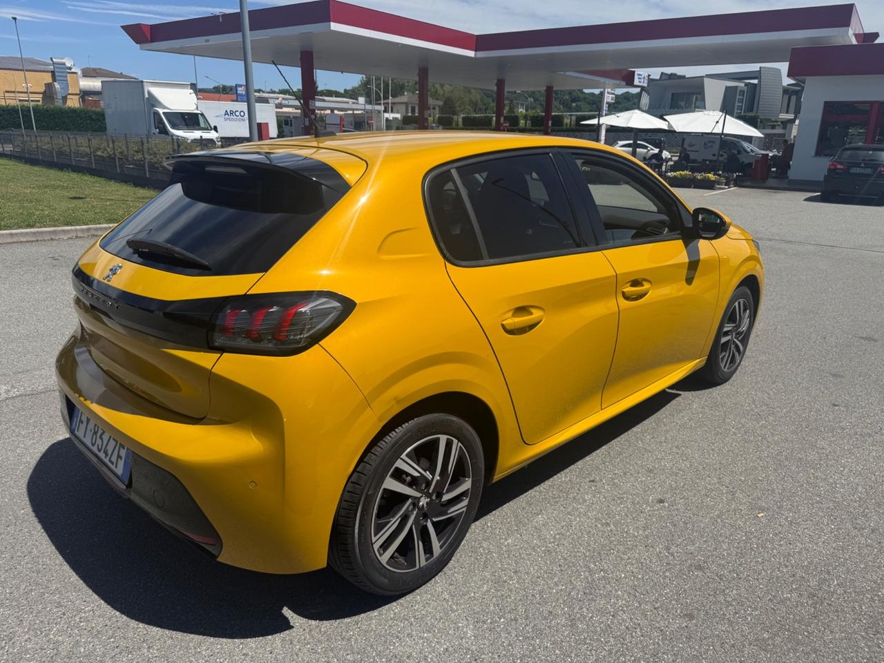 Peugeot 208 PureTech 100cavalli modello Allure