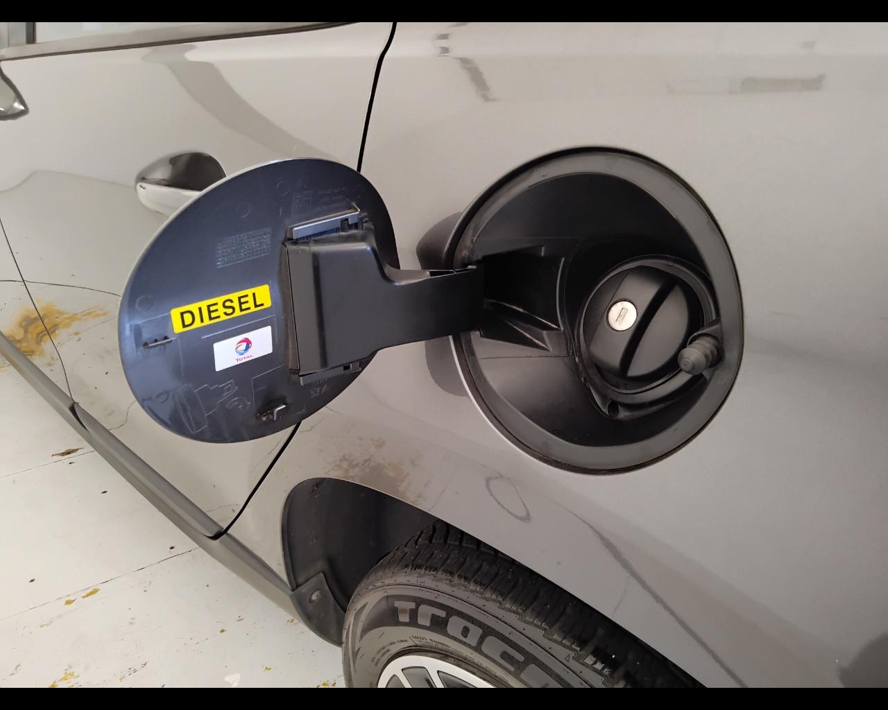 PEUGEOT 2008 - 2008 1.6 bluehdi Active 75cv my16