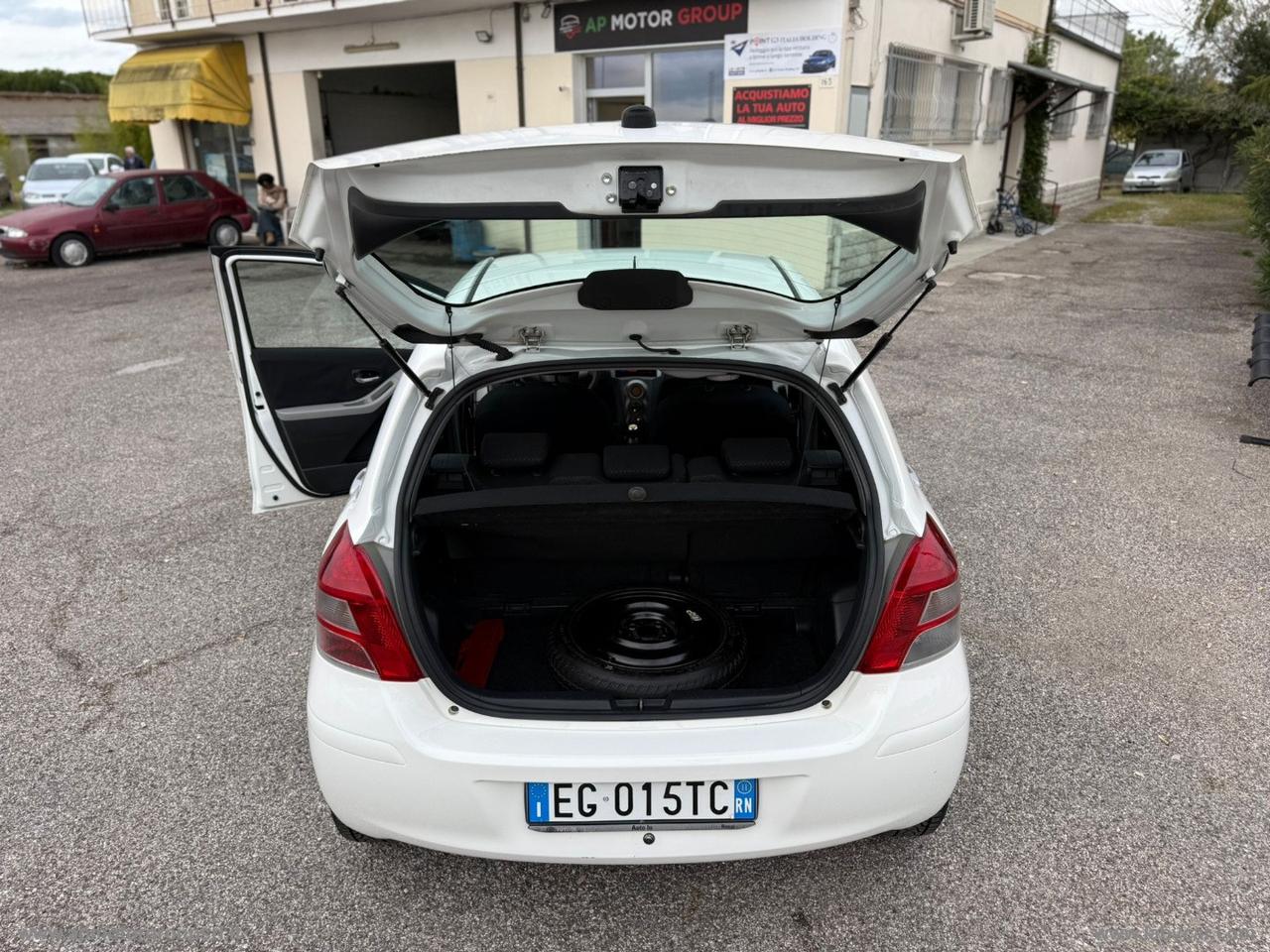 TOYOTA Yaris 1.0 5p. Sol GPL