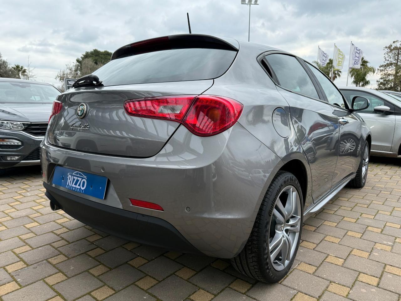 Alfa Romeo Giulietta 1.6 JTDm-2 105 CV Veloce