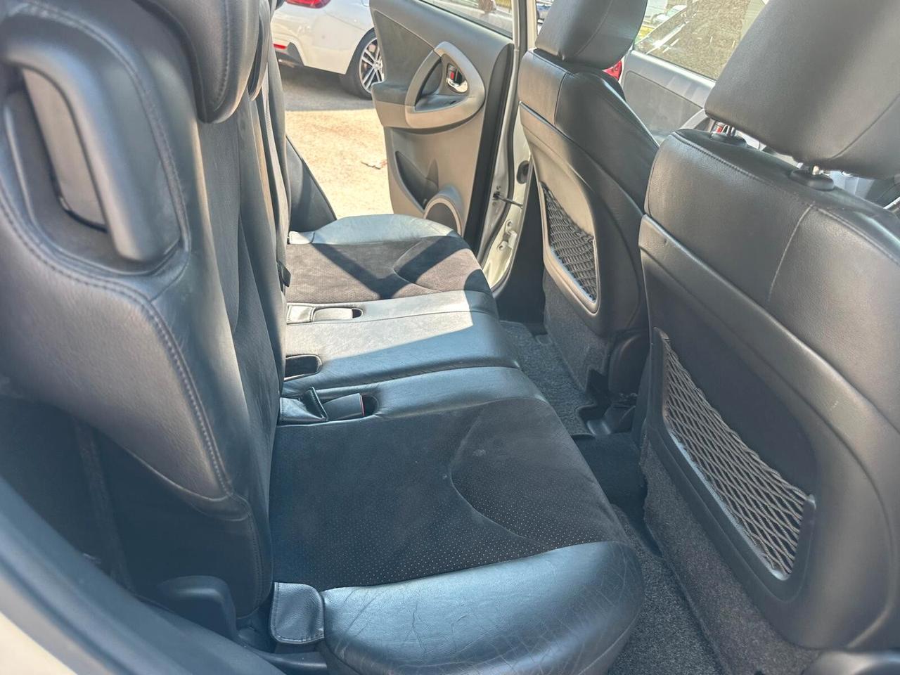 Toyota RAV4 Crossover 2.2 D-Cat F1 A/T 150 CV Executive