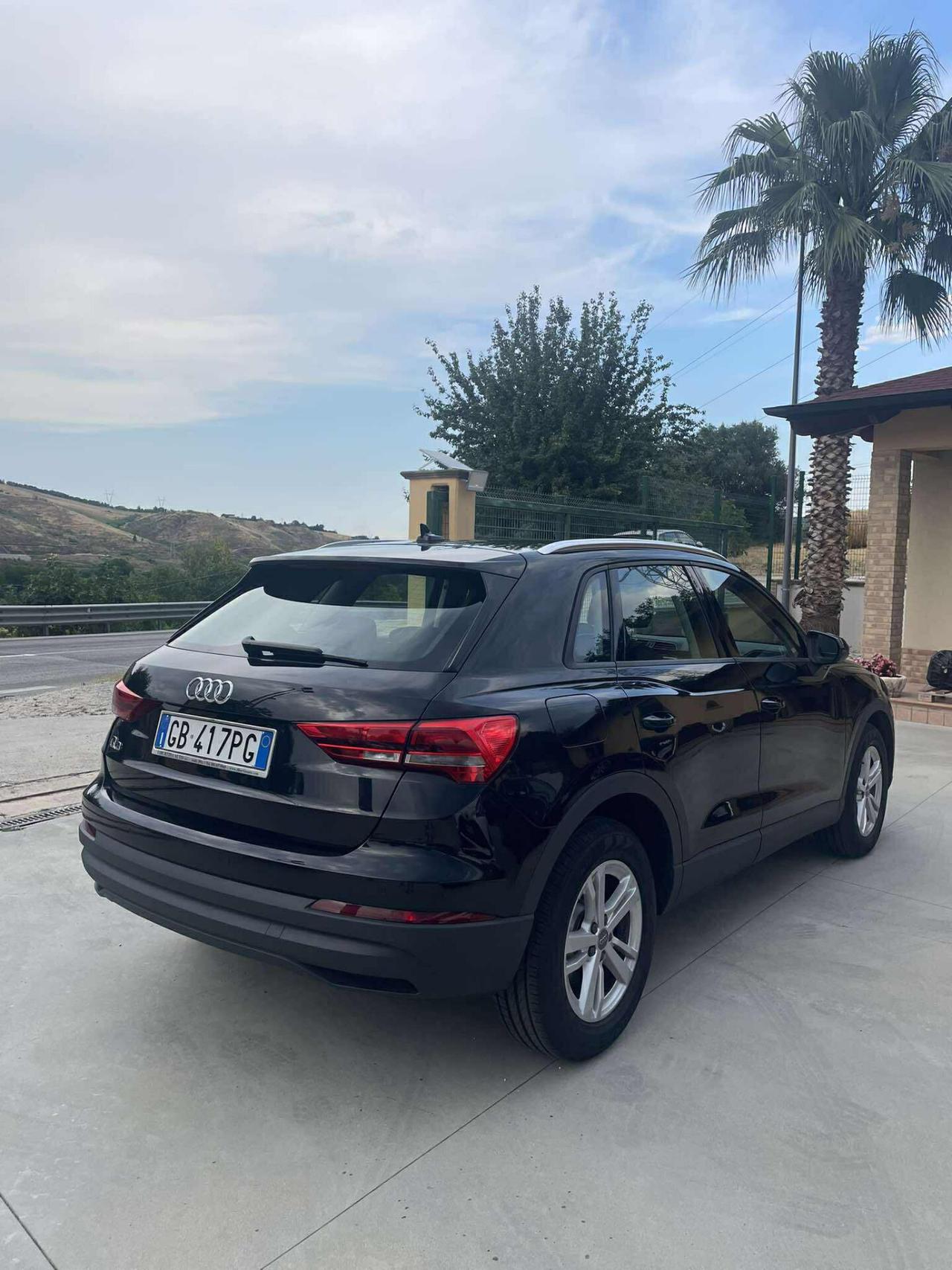 Audi Q3 35 TDI S tronic Business