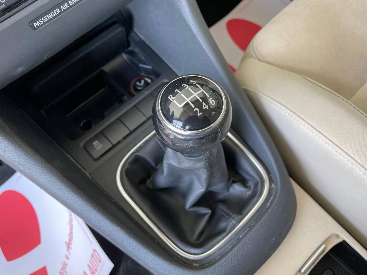 Volkswagen Golf VI - Interni in Alcantara
