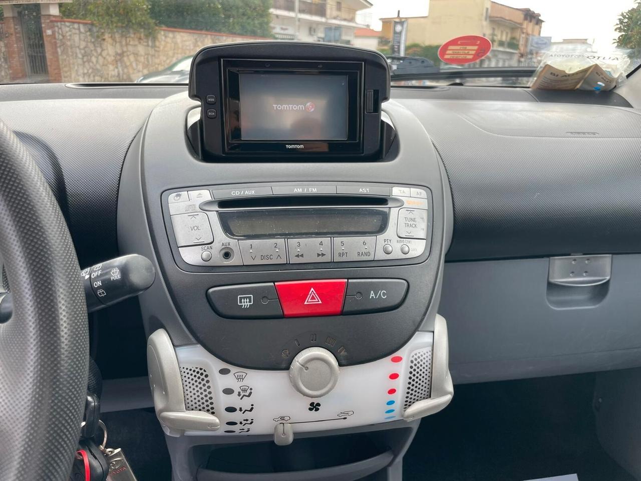 Toyota Aygo 1.0 12V VVT-i 5 porte Deep Ocean Connect