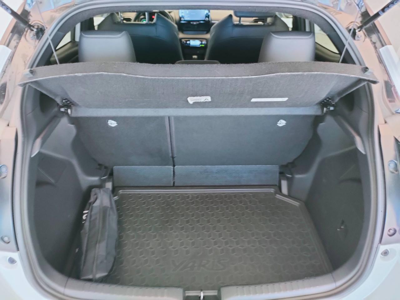 TOYOTA Yaris IV 2020 - Yaris 1.5h Style