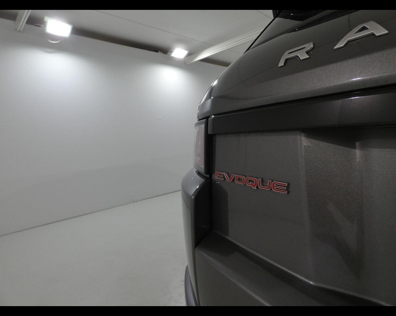 LAND ROVER RR Evoque 1ª serie - Range Rover Evoque 2.0 TD4 180 CV 5p. Pure