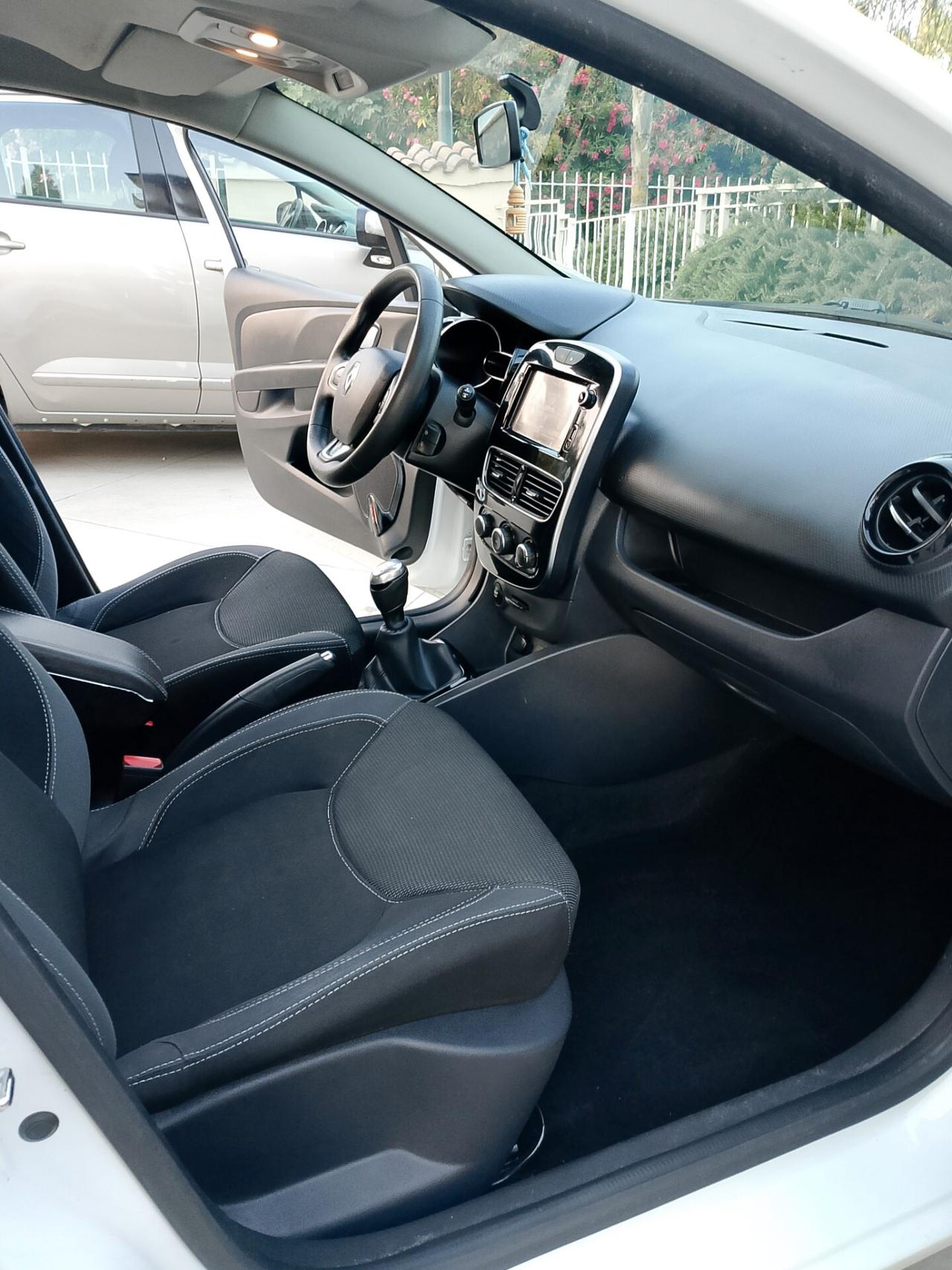 Renault Clio 1.2 75CV 5 porte Zen