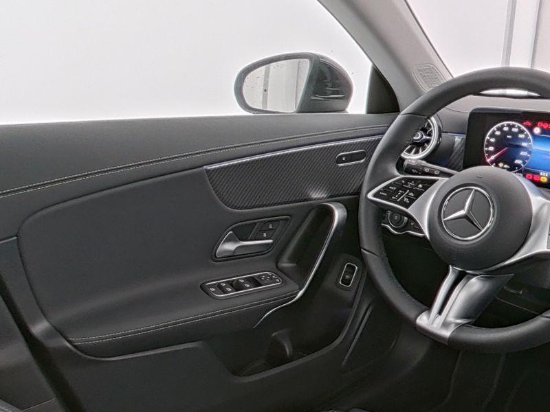 Mercedes-Benz CLA 180 180 Automatic Progressive Advanced Plus