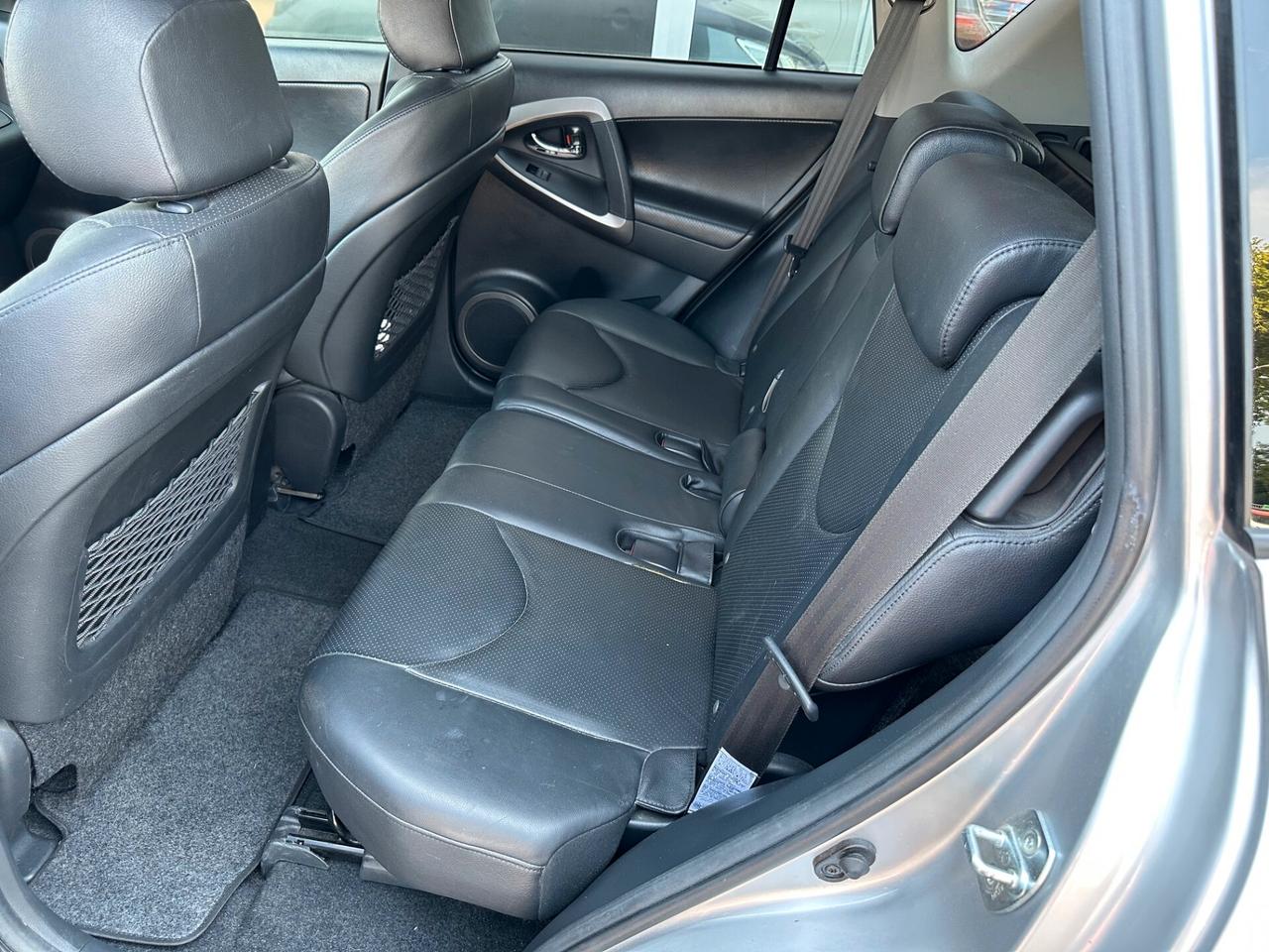 Toyota RAV 4 RAV4 2.2 D-4D 177 CV Luxury