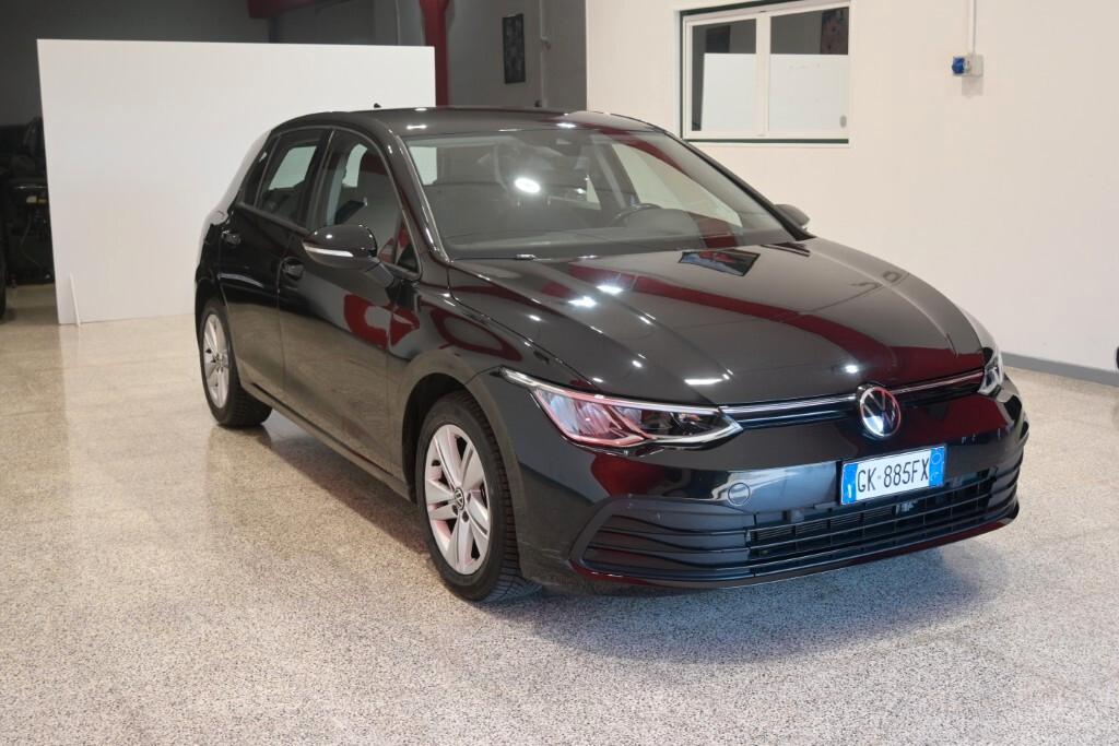 VOLKSWAGEN GOLF 8 2.0 TDI 115CV DSG SCR LIFE ( FARI LED - DIGITAL COCKPIT - ADAPTIVE CRUISE - AMBIENT LIGHTS - APP CONNECT - PARK PILOT - TELECAMERA POST. )