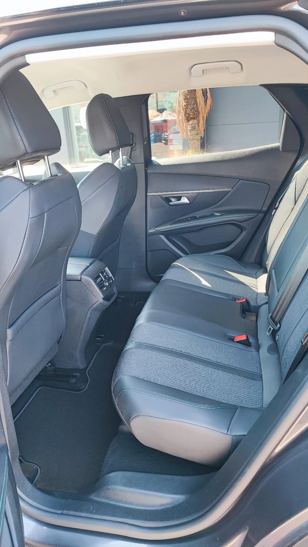 Peugeot 3008 BlueHDi 130 S&S Allure