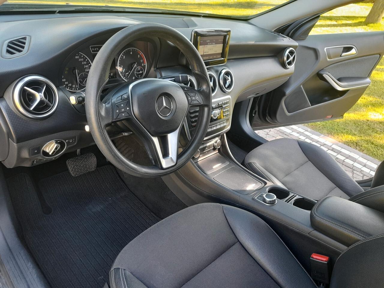 Mercedes-Benz A 180d Sport 1.5 dCi 110cv Automatic
