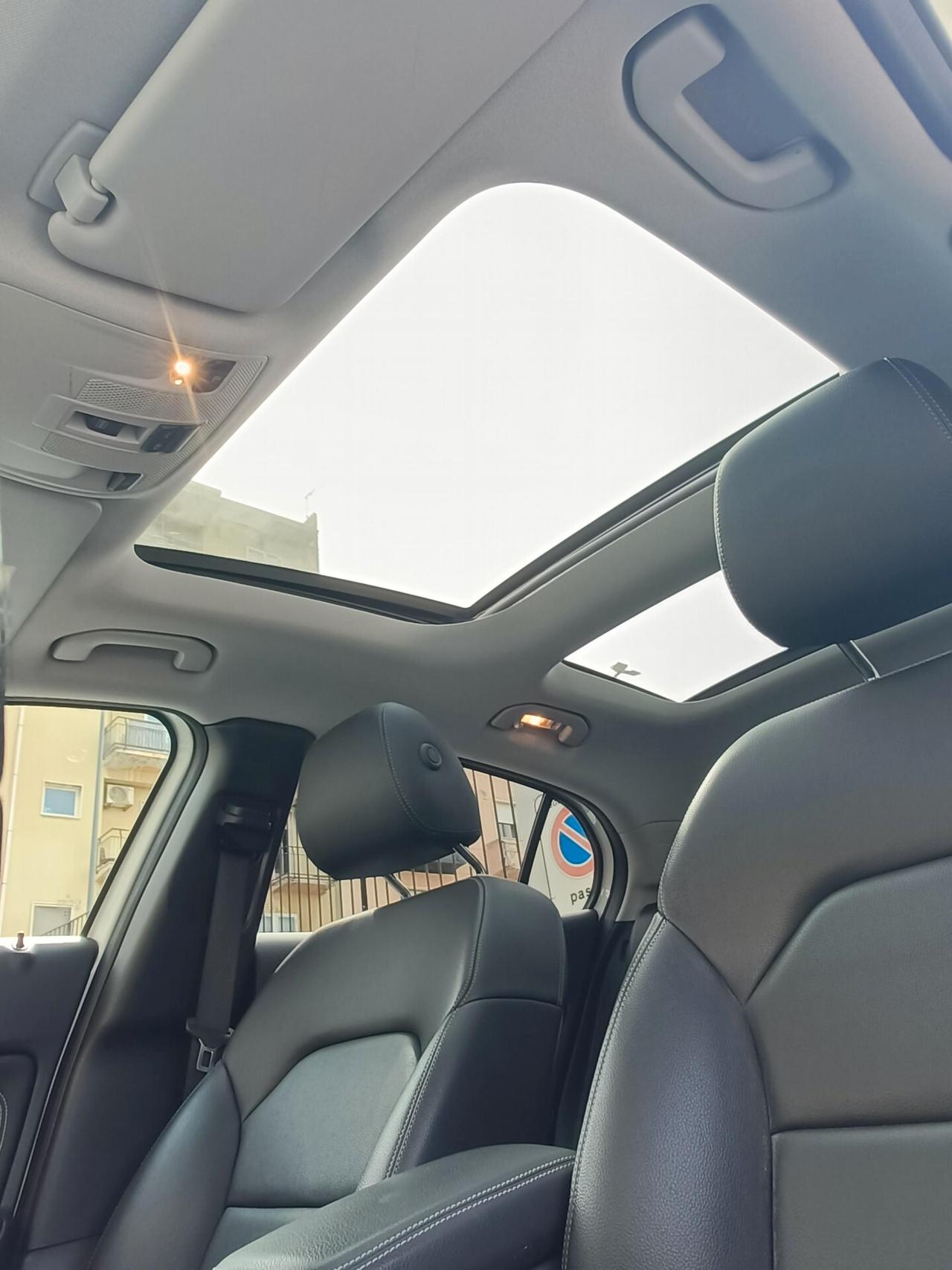 Mercedes-benz GLA 200 d Automatic 4Matic Premium