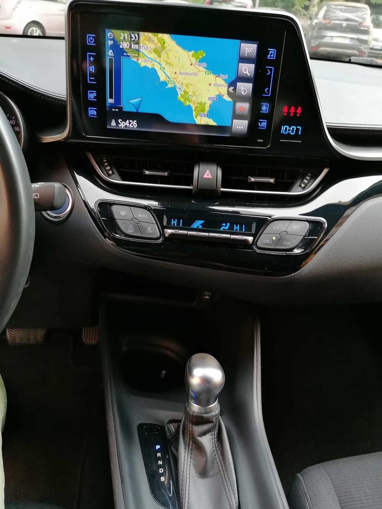 Toyota C-HR 1.8 Hybrid E-CVT Business
