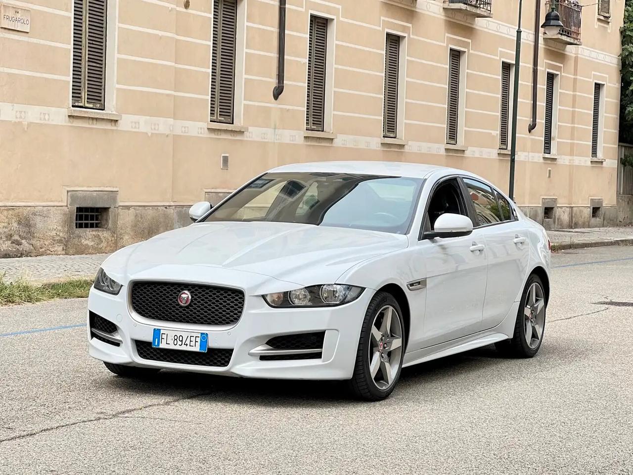 Jaguar XE 2.0 250 CV AWD aut. R-Sport