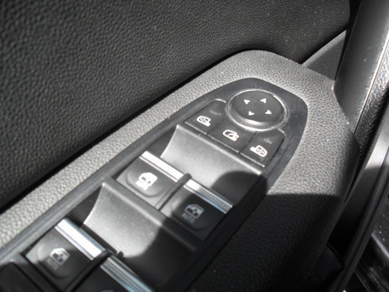 Renault Captur TCe 100 CV GPL FAP Intens