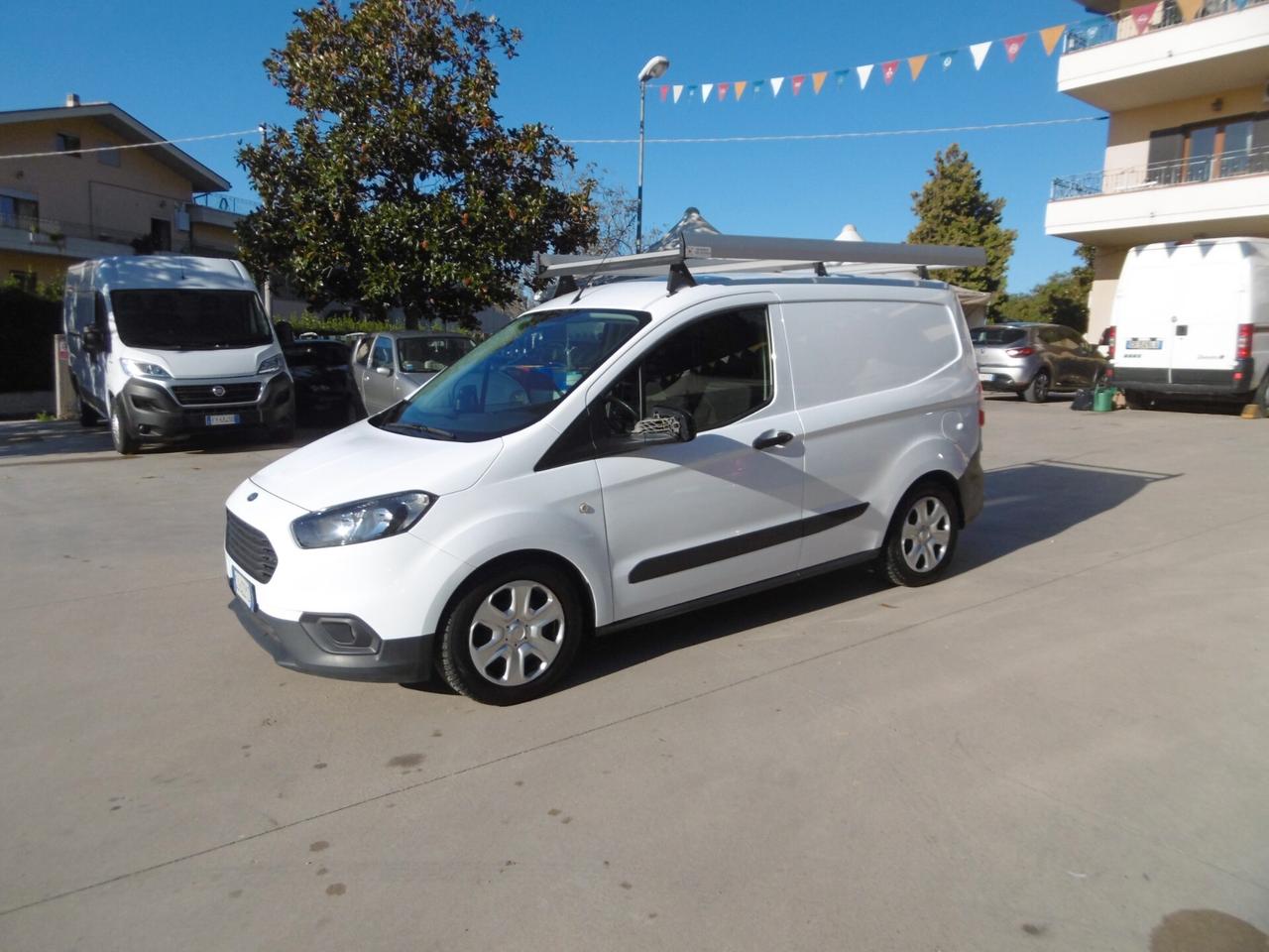 Ford TRANSIT COURIER 1.5 Tdci > 25000 Km