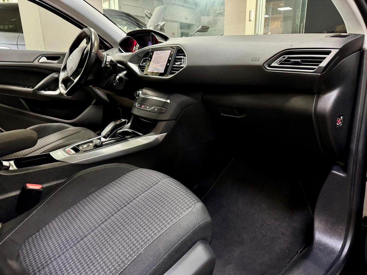 Peugeot 308 1.5 BlueHDi 130cv EAT8 Business 2021