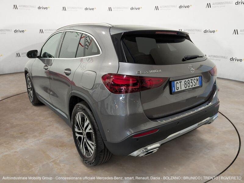 Mercedes-Benz GLA 180 D SPORT AUTOMATIC ''NEOPATENTATI''