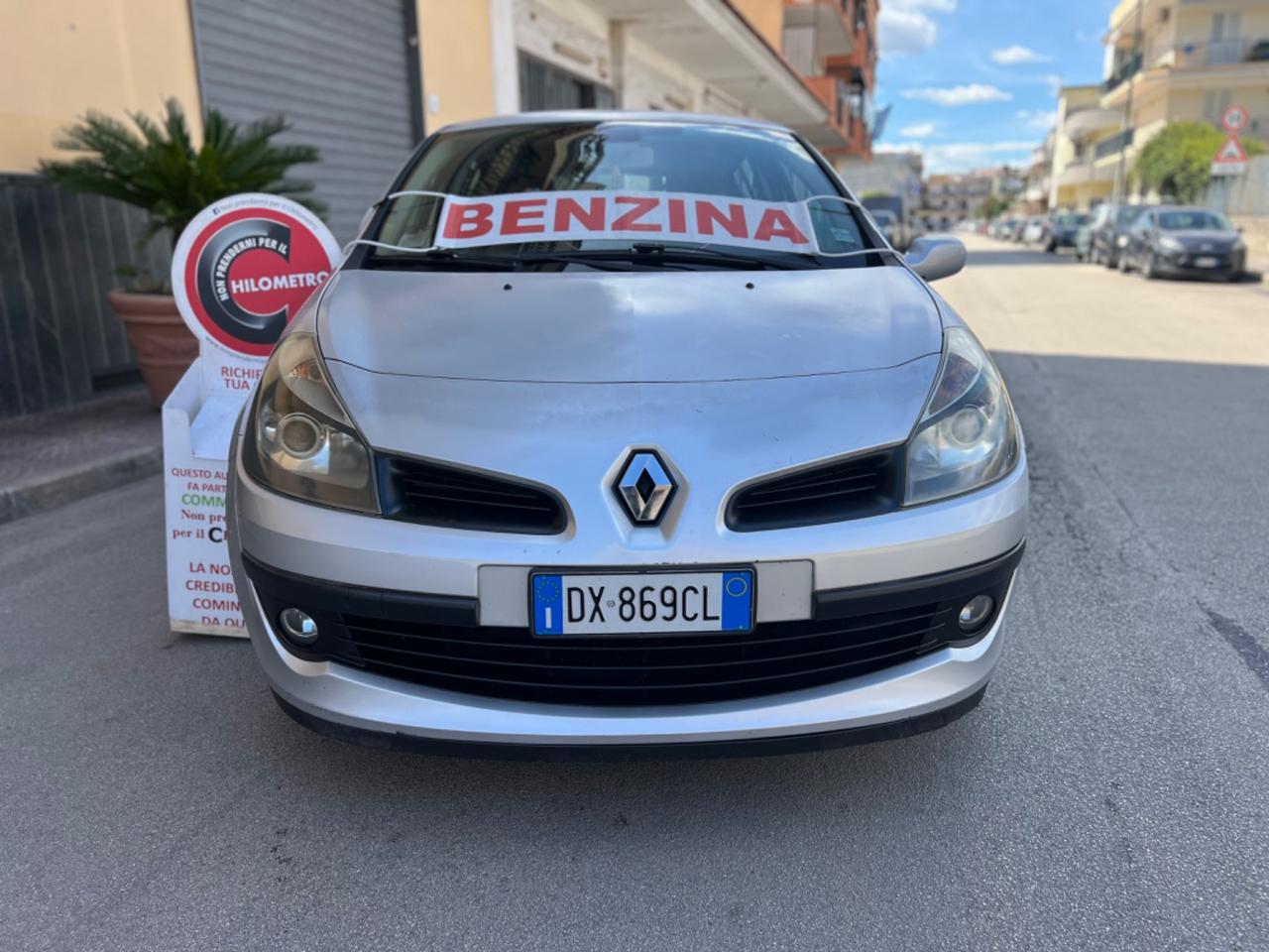 Renaul Clio 1.4 benzina anno 2010