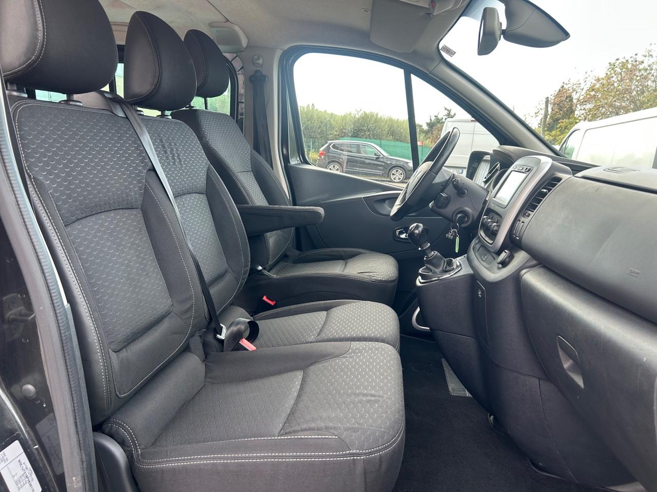 Opel Vivaro 29 1.6 CDTI 9 Posti Gancio Traino Extra long