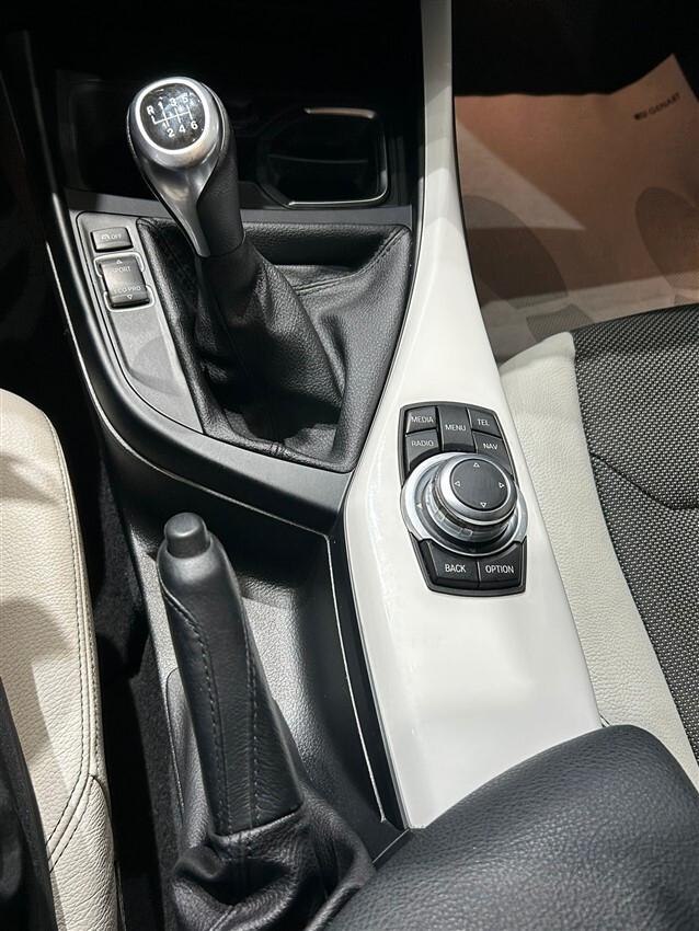 Bmw 116 116d 5p. Urban