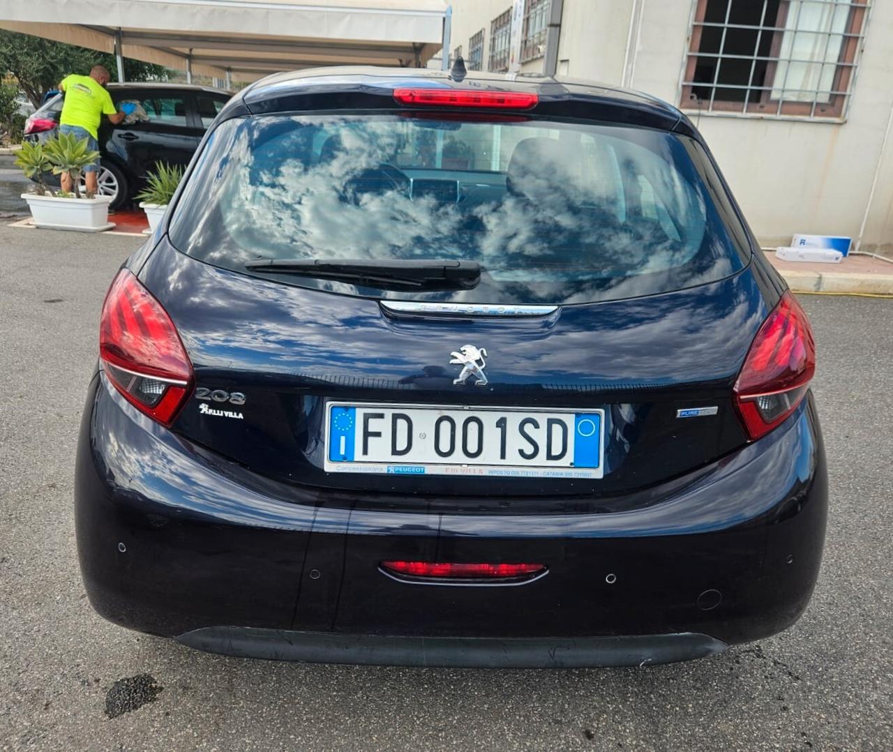Peugeot 208 PureTech 82 5 porte Allure