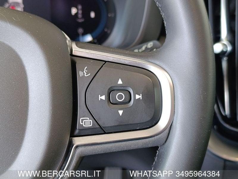 Volvo XC60 XC60 B4 (d) AWD automatico Essential